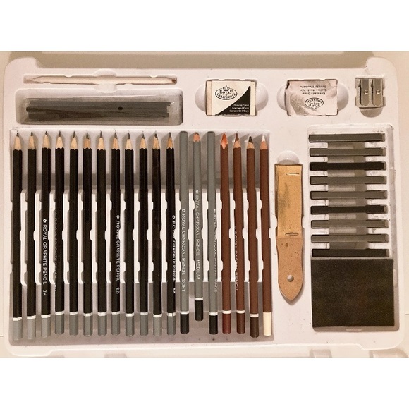 Royal & Langnickel Drawing and Sketching Art Set 40pcs - Picture 7 of 9